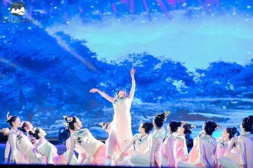 嵩明县民营企业名片集(32)|昆明蓝月文化传媒 匠心策划文化艺术交流新篇章